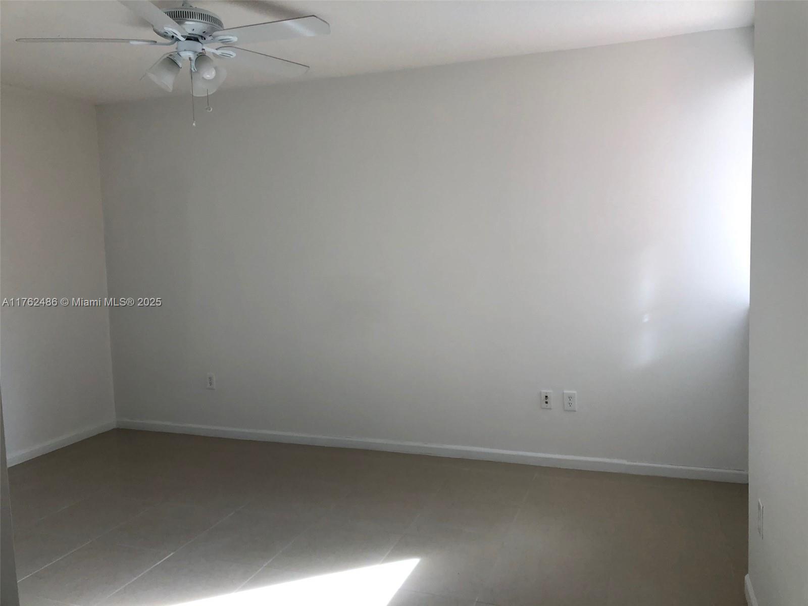 VENTURE AT AVENTURA WEST - Residential