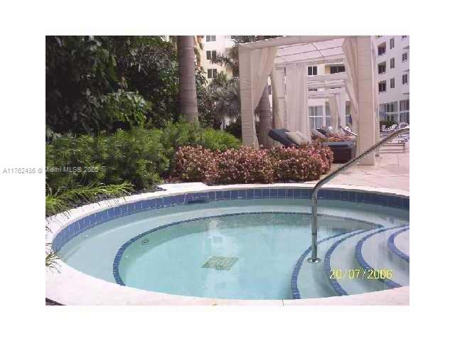 VENTURE AT AVENTURA WEST - Residential