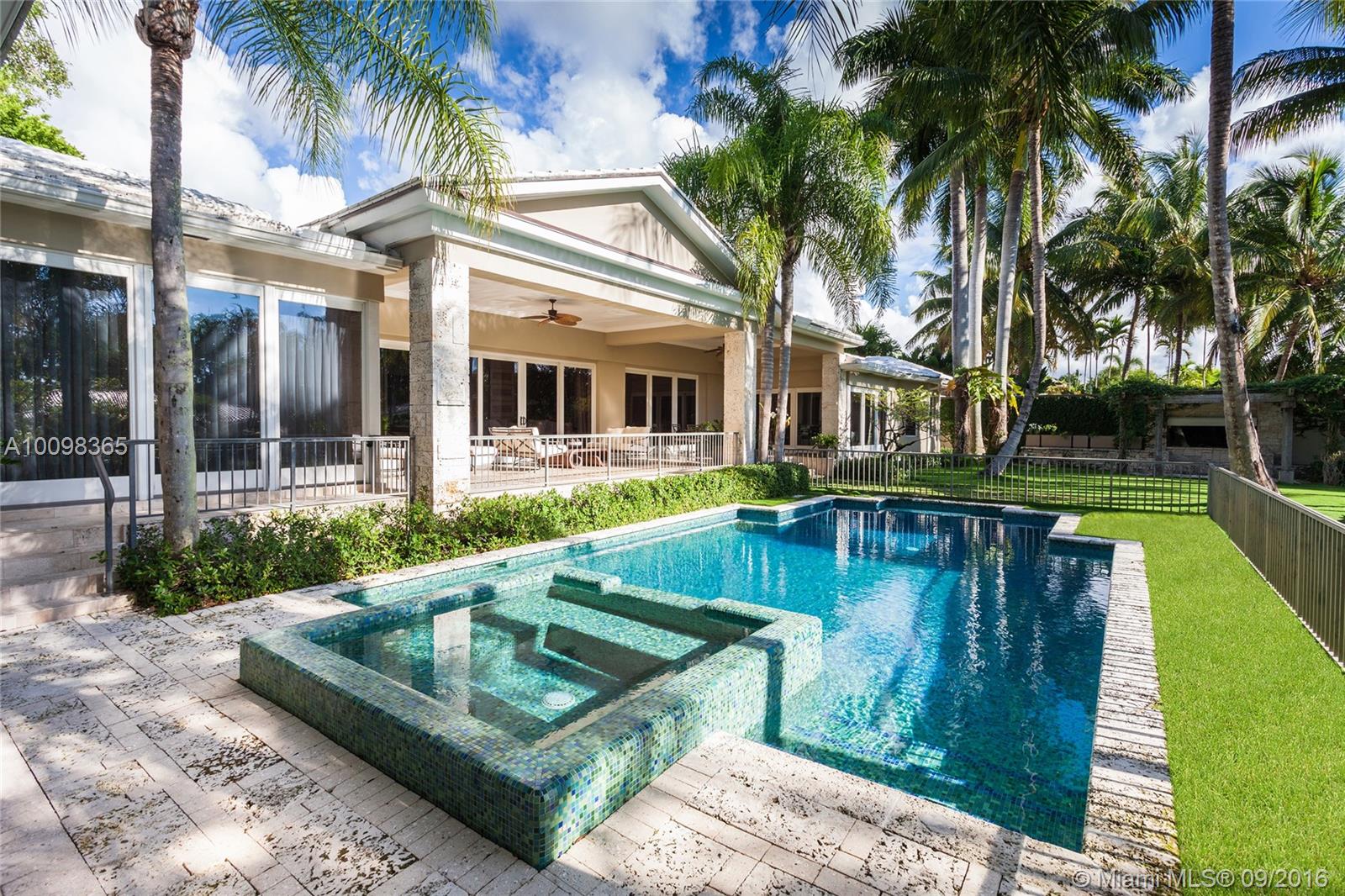 C GABLES RIVIERA SEC 9 - Residential