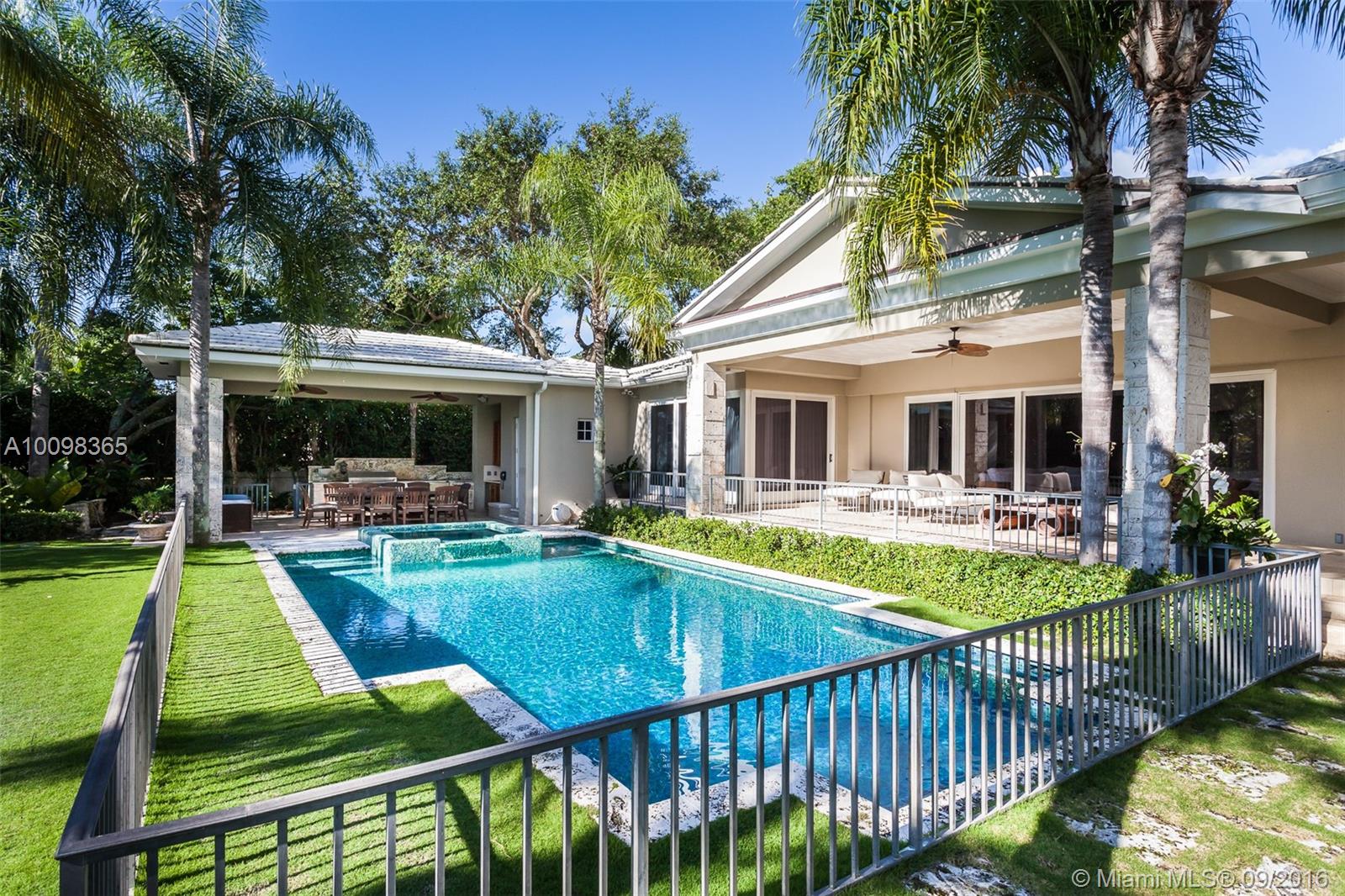 C GABLES RIVIERA SEC 9 - Residential