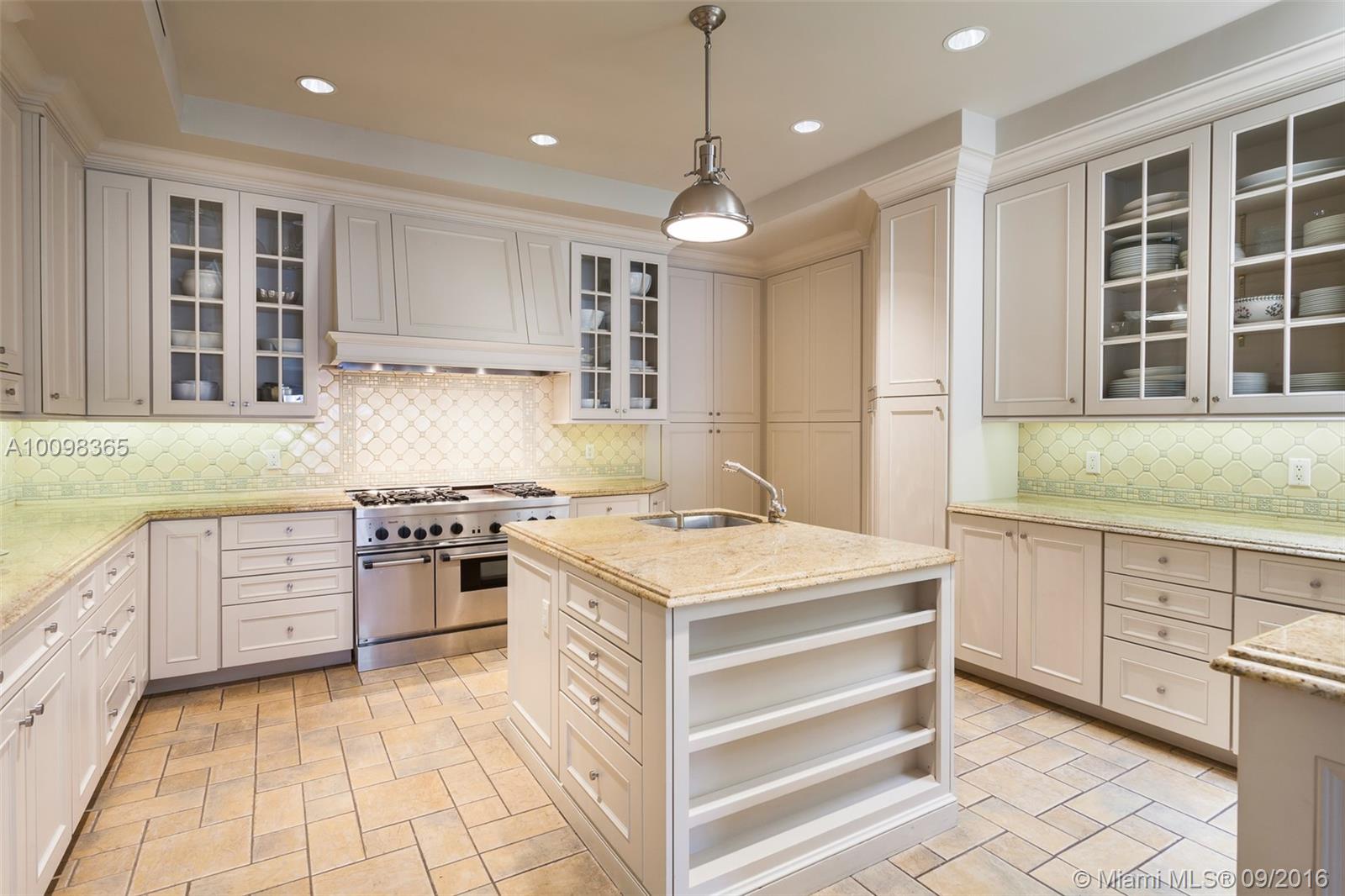 C GABLES RIVIERA SEC 9 - Residential