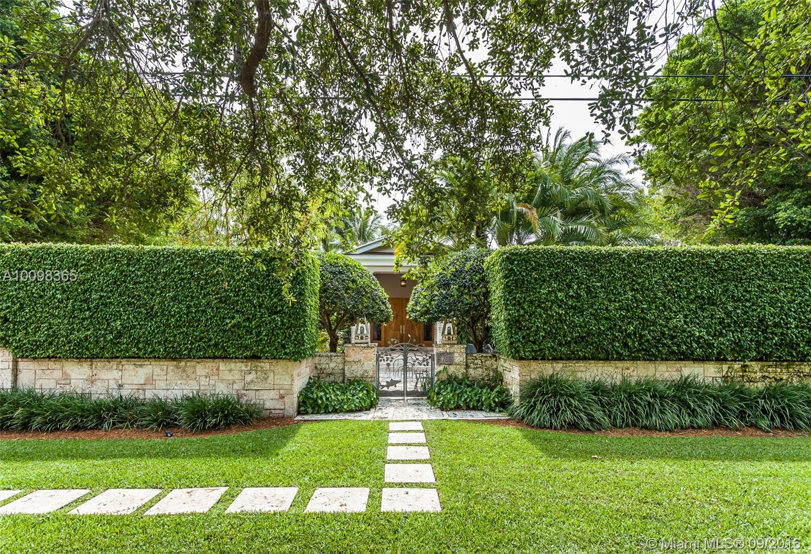 C GABLES RIVIERA SEC 9 - Residential