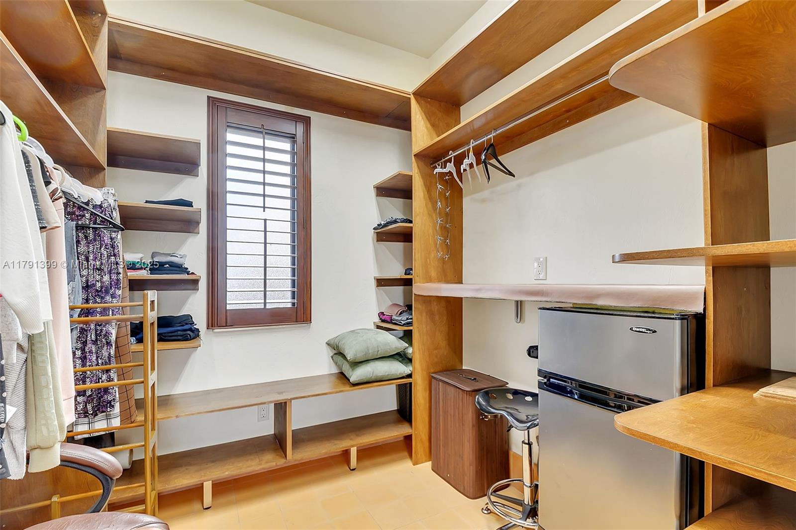 CAMNER GABLES 1ST ADDN - Residential