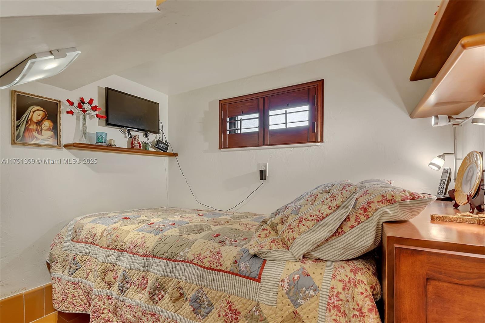 CAMNER GABLES 1ST ADDN - Residential
