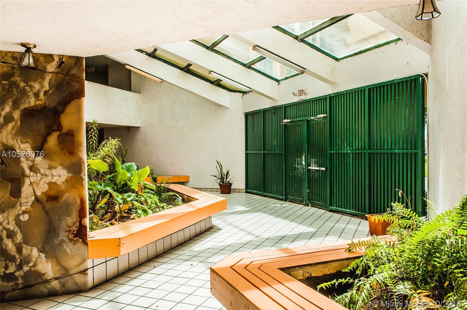 INTERNATIONAL PARK CONDO - Residential Lease