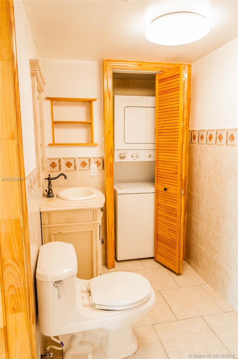 INTERNATIONAL PARK CONDO - Residential Lease