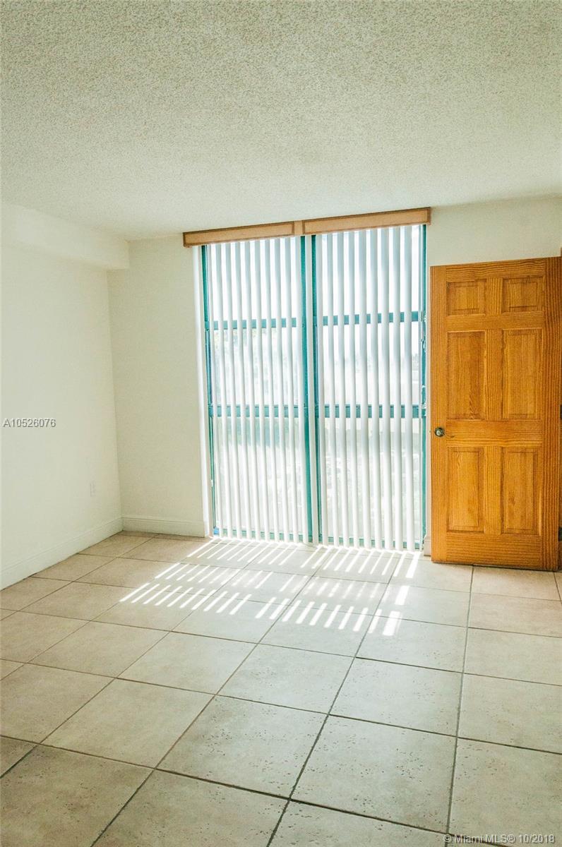 INTERNATIONAL PARK CONDO - Residential Lease