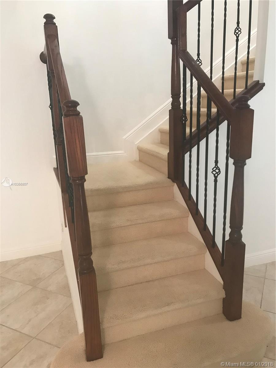 VILLA CARRARA CONDO - Residential