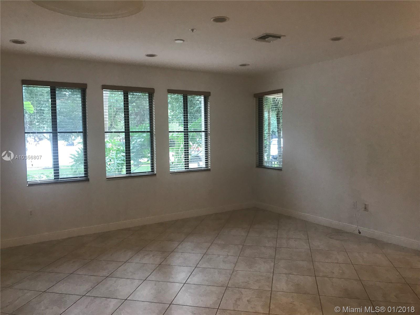 VILLA CARRARA CONDO - Residential