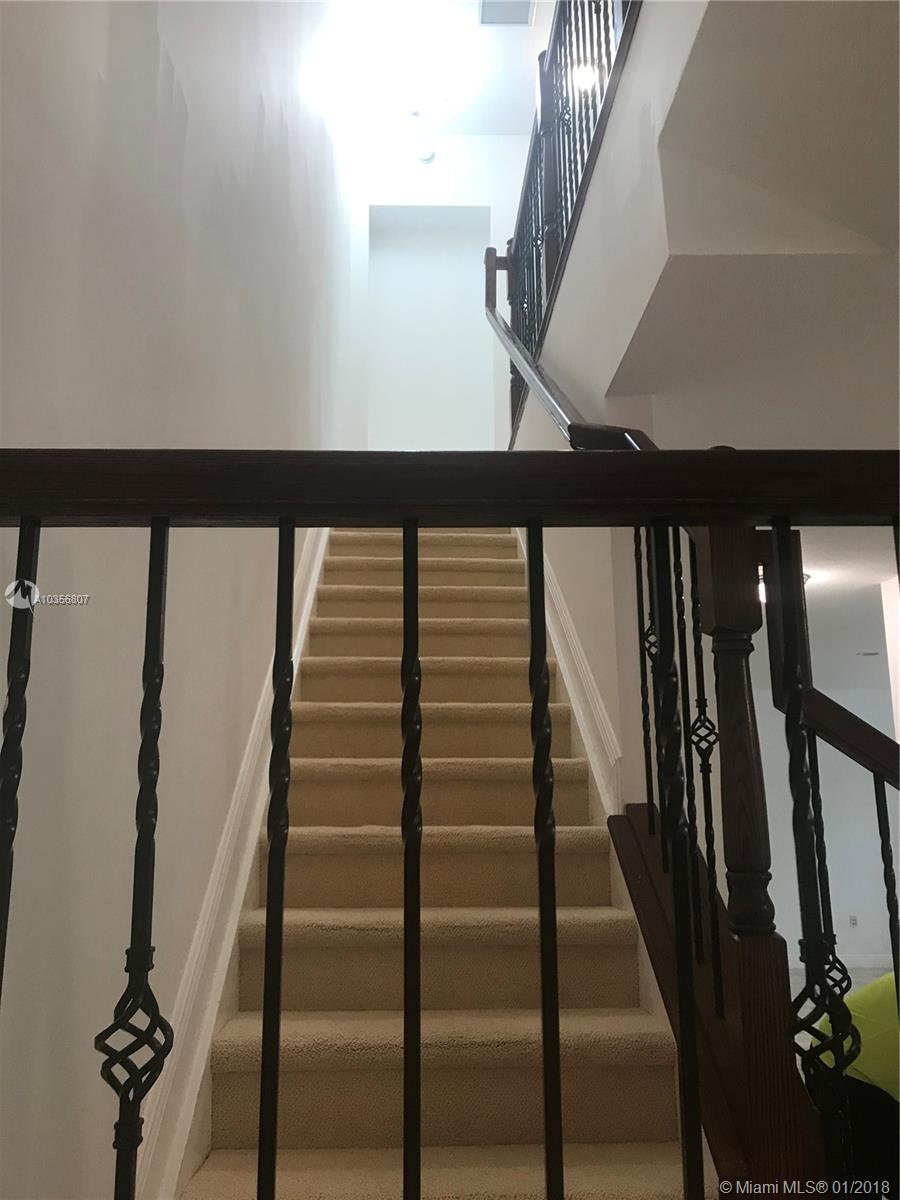 VILLA CARRARA CONDO - Residential