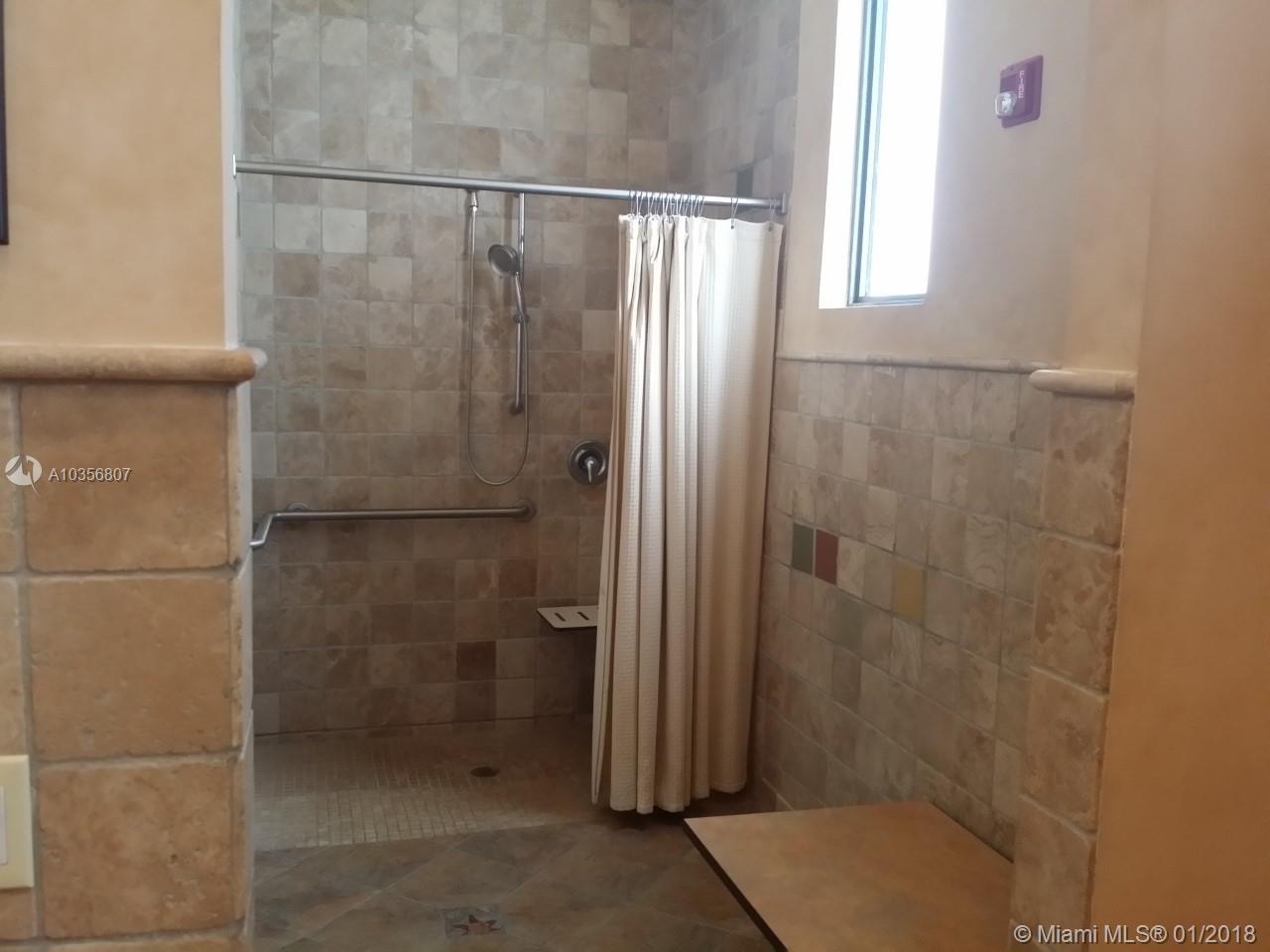 VILLA CARRARA CONDO - Residential