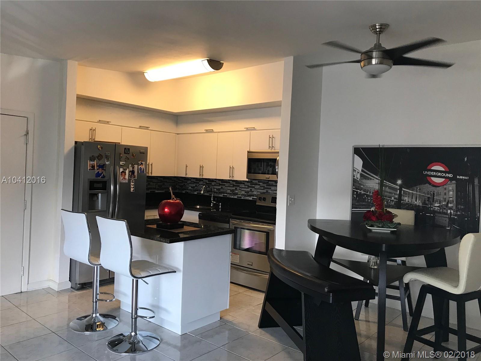 LAKEVIEW AT HAMMOCKS COND - Residential