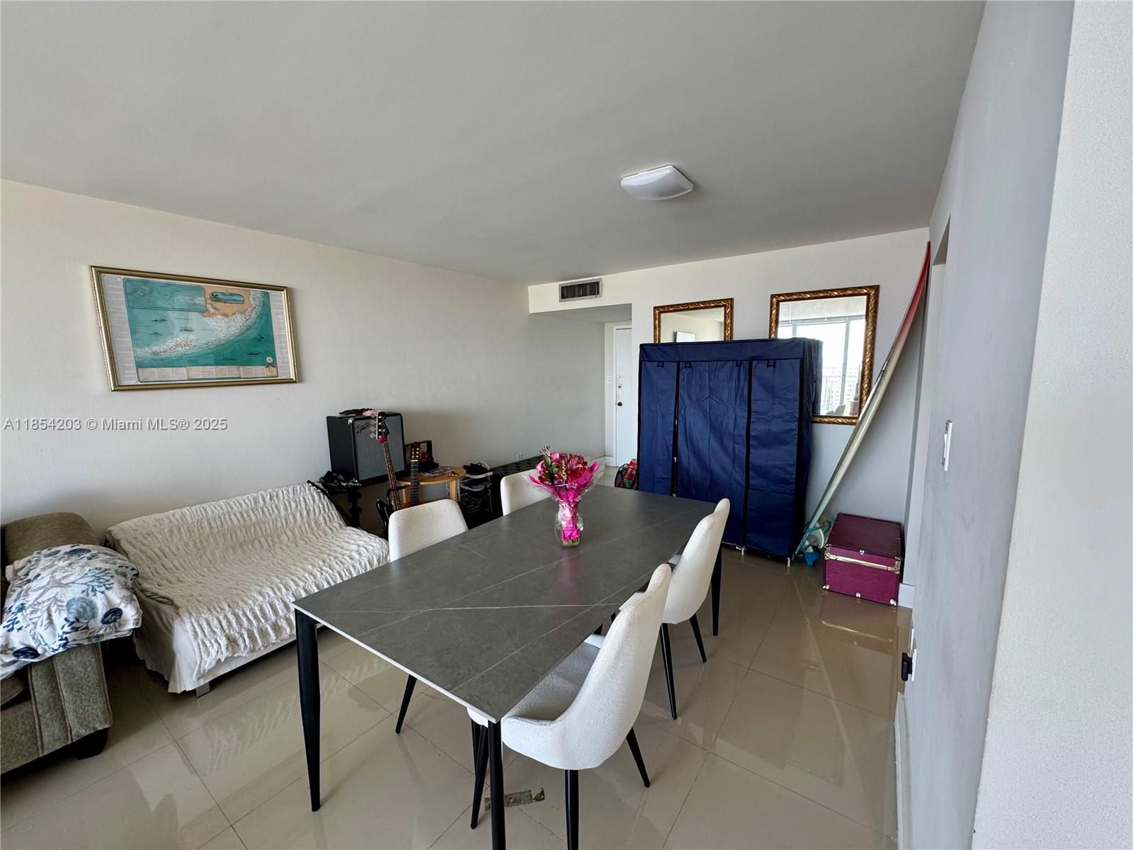 DEL PRADO MARINA - Residential