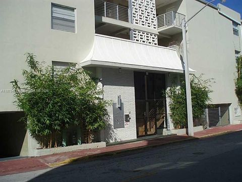 Photo of 1441 Lincoln Rd #308, Miami Beach, FL 33139 (MLS # A11878471)