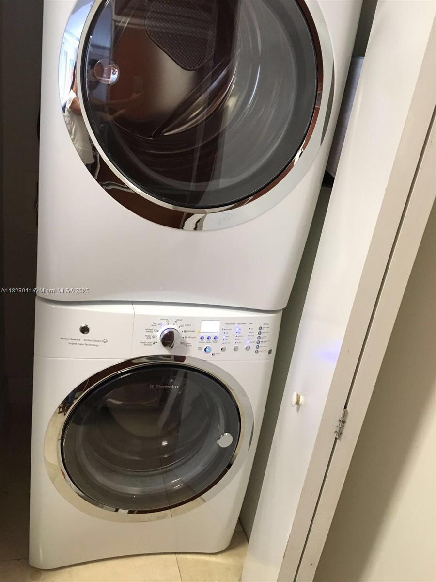 BEACH CLUB TWO - Residential Lease