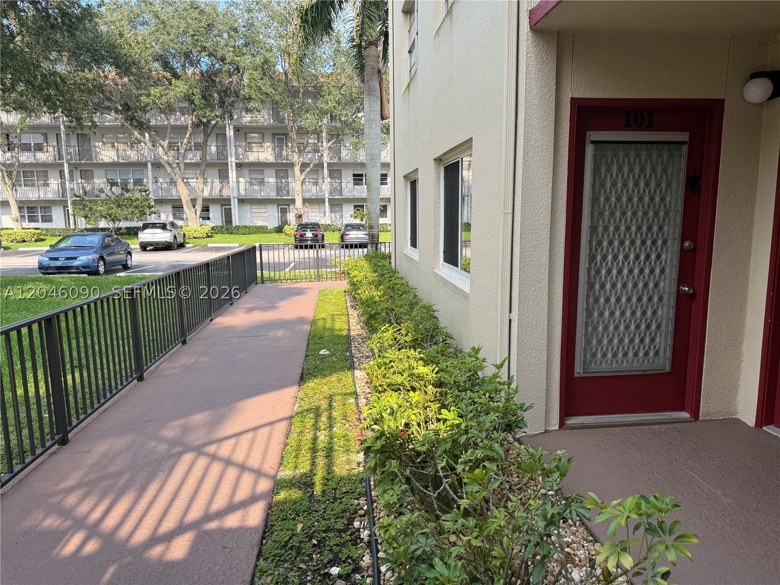 100 SW 132nd Way 101K, Pembroke Pines FL 33027