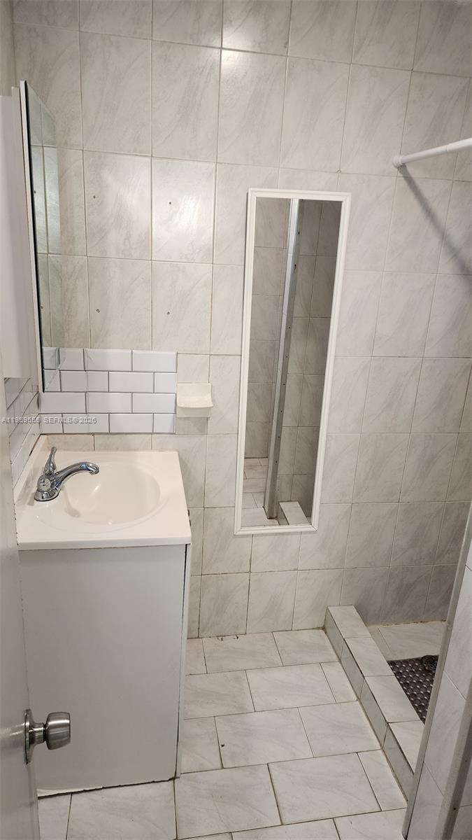 BYAN PARK - Residential Lease