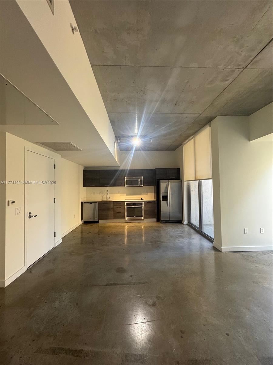 Rental Property at 151 Se 1st St 408, Miami, Broward County, Florida - Bathrooms: 1  - $2,300 MO.