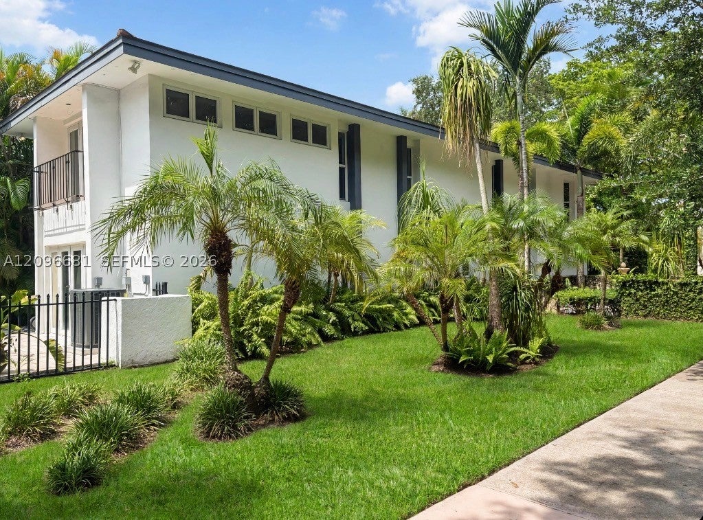 1226 San Miguel Ave 1226