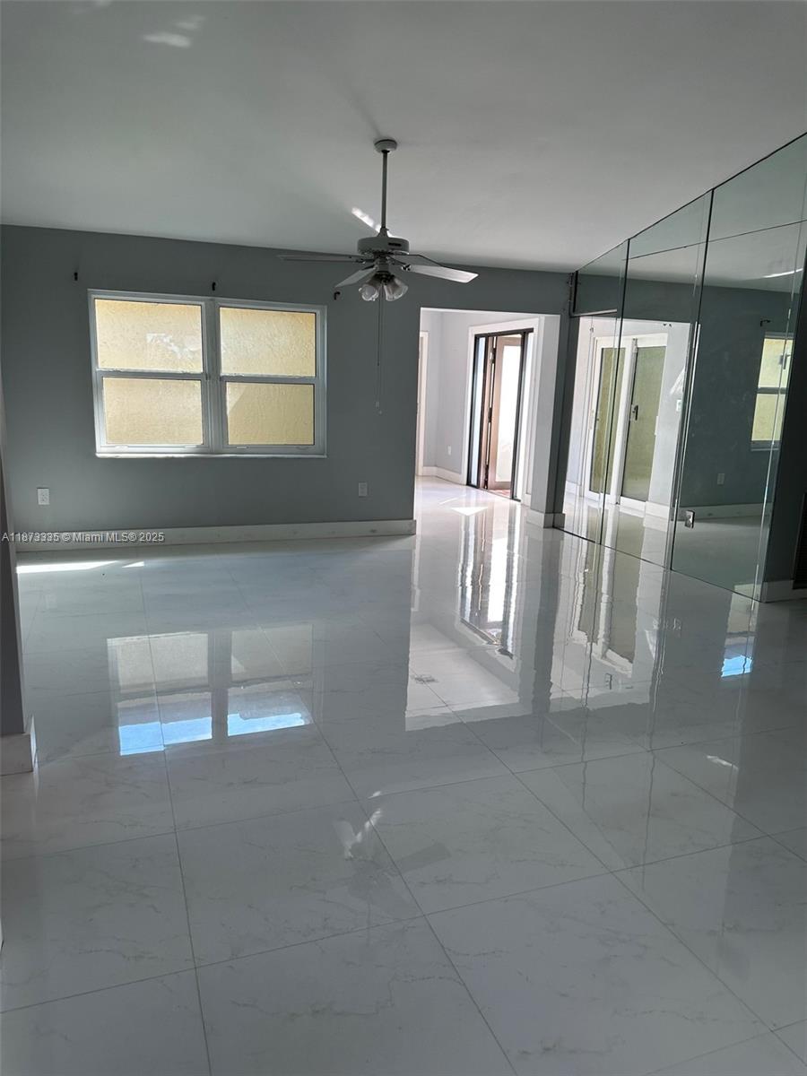 COUNTRY LAKE MANORS SEC 3 - Residential