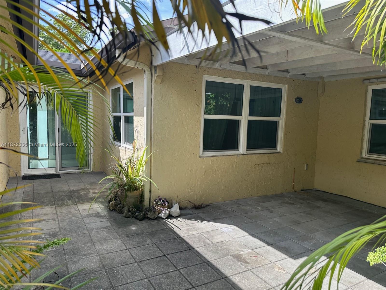 COUNTRY LAKE MANORS SEC 3 - Residential