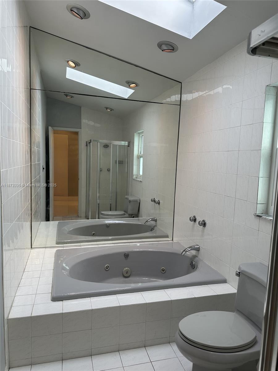 COUNTRY LAKE MANORS SEC 3 - Residential