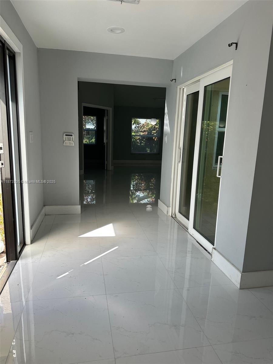 COUNTRY LAKE MANORS SEC 3 - Residential