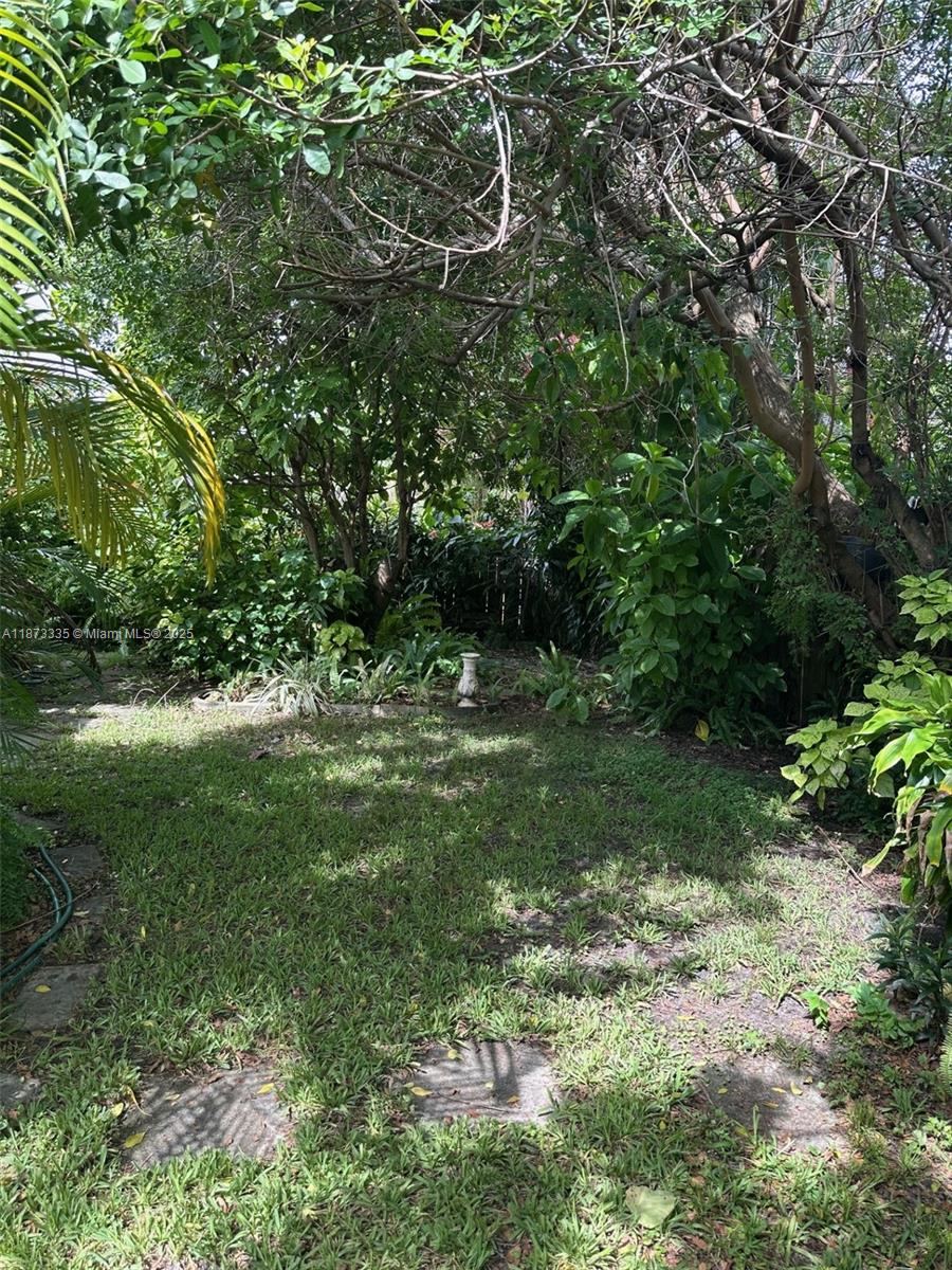 COUNTRY LAKE MANORS SEC 3 - Residential