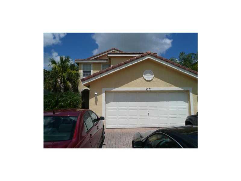 GREAT, SPACIOUS, IMMACULATE 5 BED, 3 BATH 2 CAR GARAGE ON WATER IN WONDERFUL COMMUNITY CLOSE TO 75 SO EASY TO GET TO FT. LAUDERDALE OR MIAMI