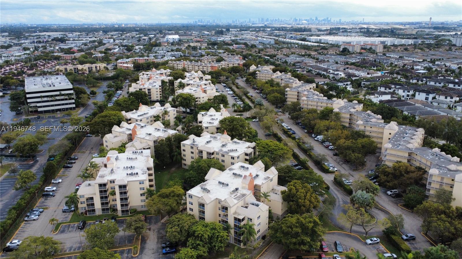 LAS VISTAS AT DORAL CONDO - Residential