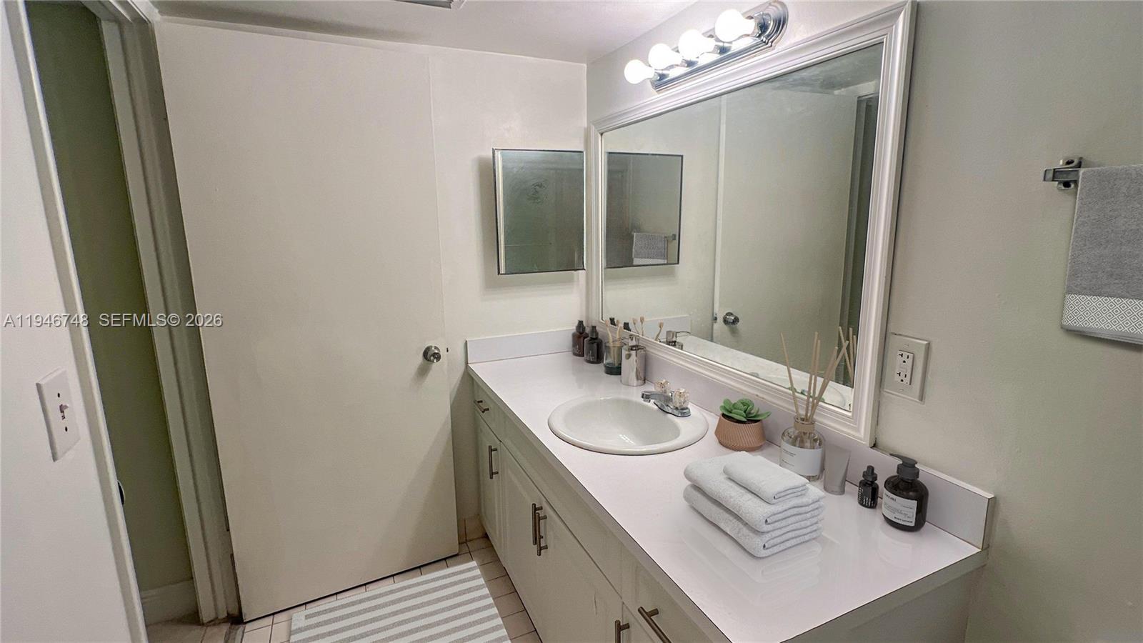 LAS VISTAS AT DORAL CONDO - Residential