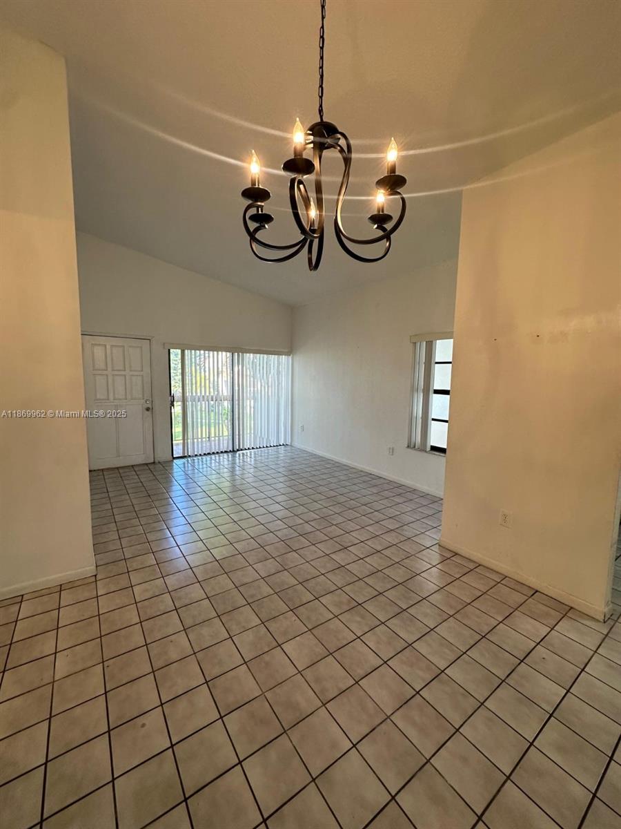 HIGHLANDS AT KENDALL LKS - Residential Lease