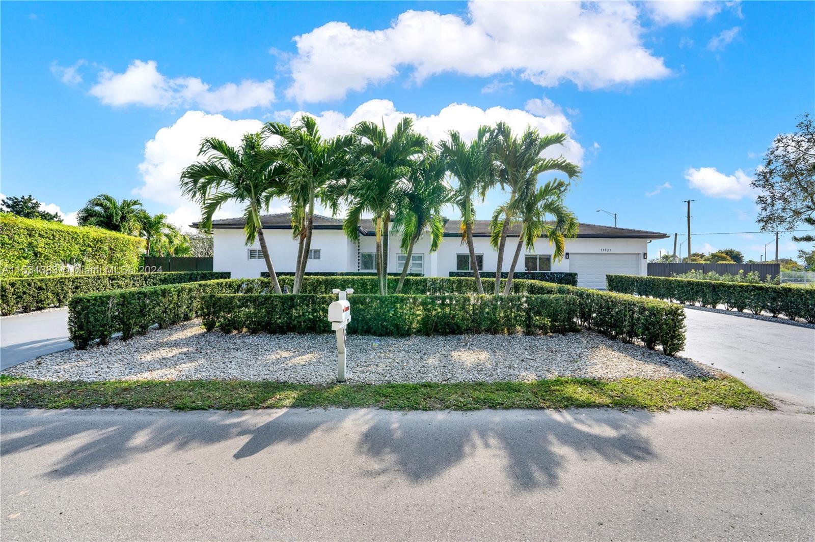 Property for Sale at 11921 Sw 82nd Rd, Miami, Broward County, Florida - Bedrooms: 4 
Bathrooms: 4  - $1,750,000