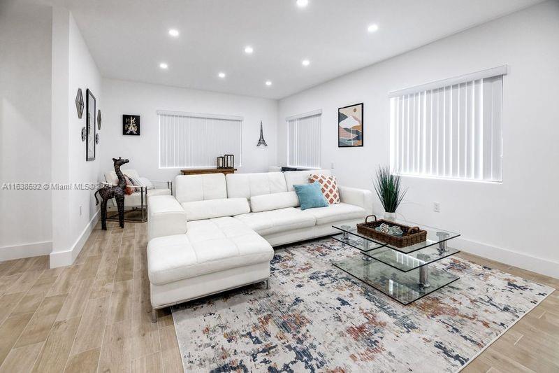 CAROLINA HEIGHTS - Residential Income