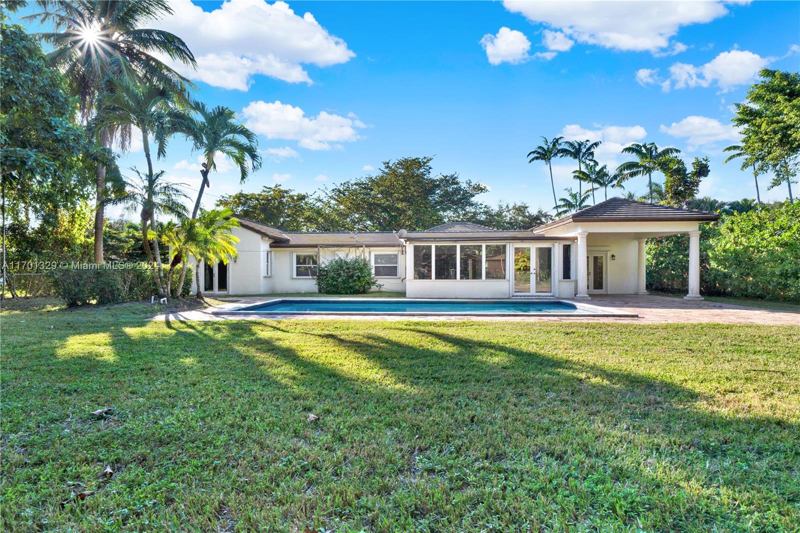 13101 Sw 81st Ave, Pinecrest, Miami-Dade County, Florida - 5 Bedrooms  
3 Bathrooms - 