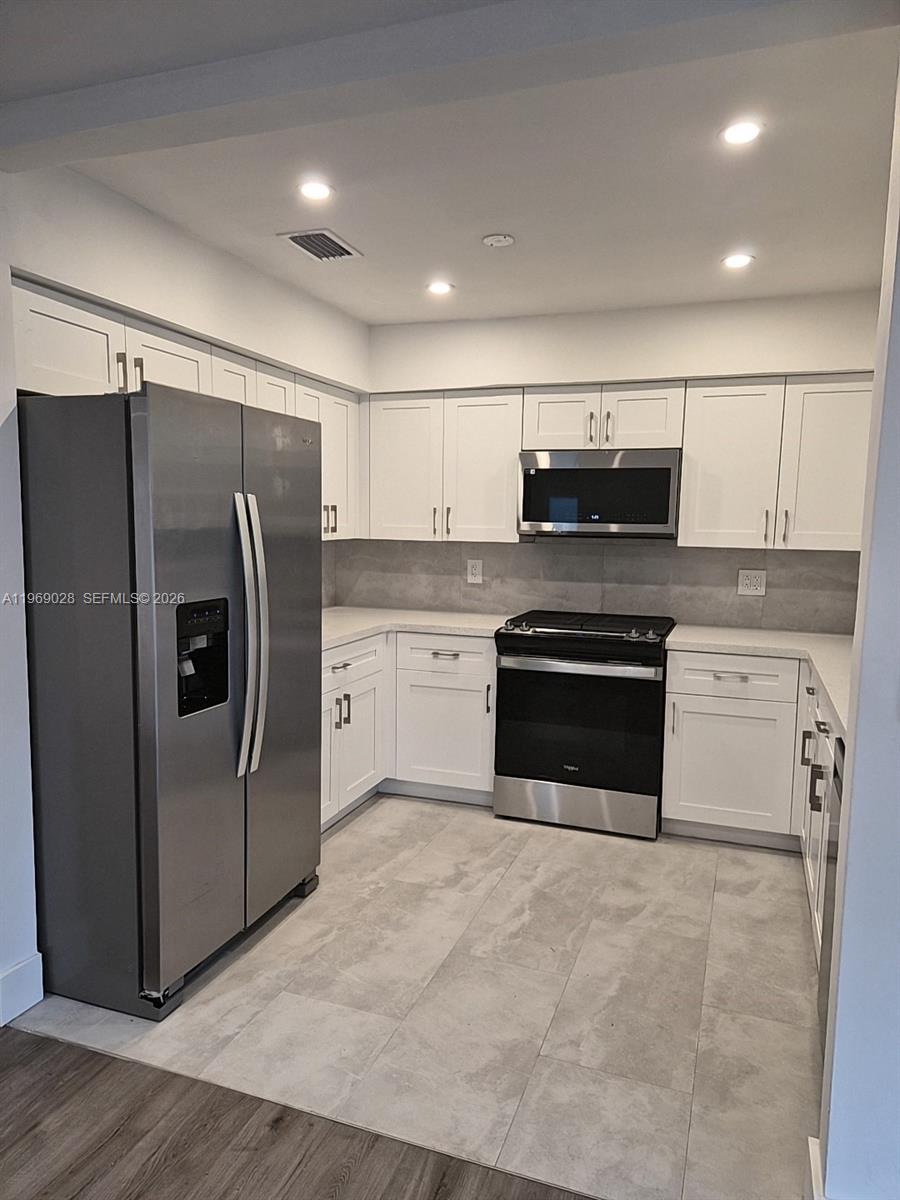 LAKEVIEW HEIGHTS NO 2 - Residential