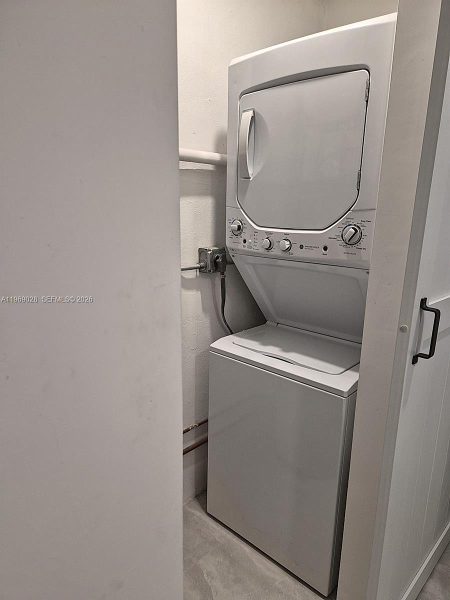 LAKEVIEW HEIGHTS NO 2 - Residential