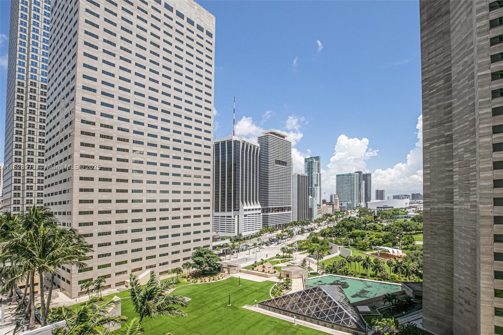 335 S Biscayne Blvd 1700