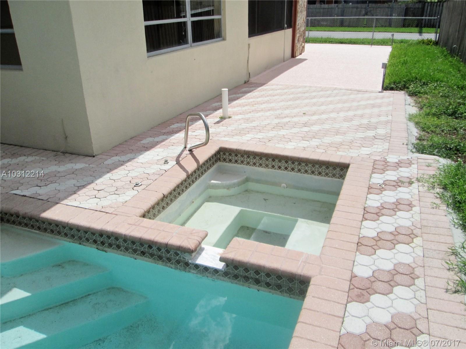 SUNRISE GOLF VILLAGE SEC - Residential