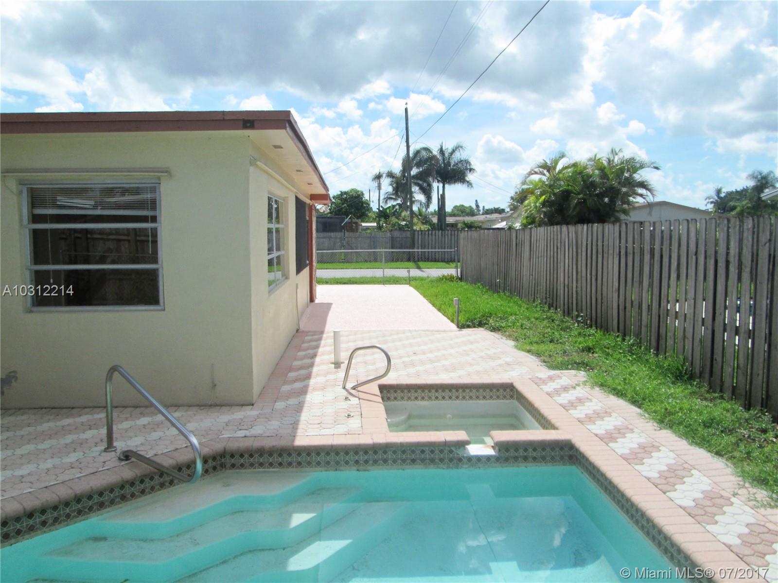 SUNRISE GOLF VILLAGE SEC - Residential