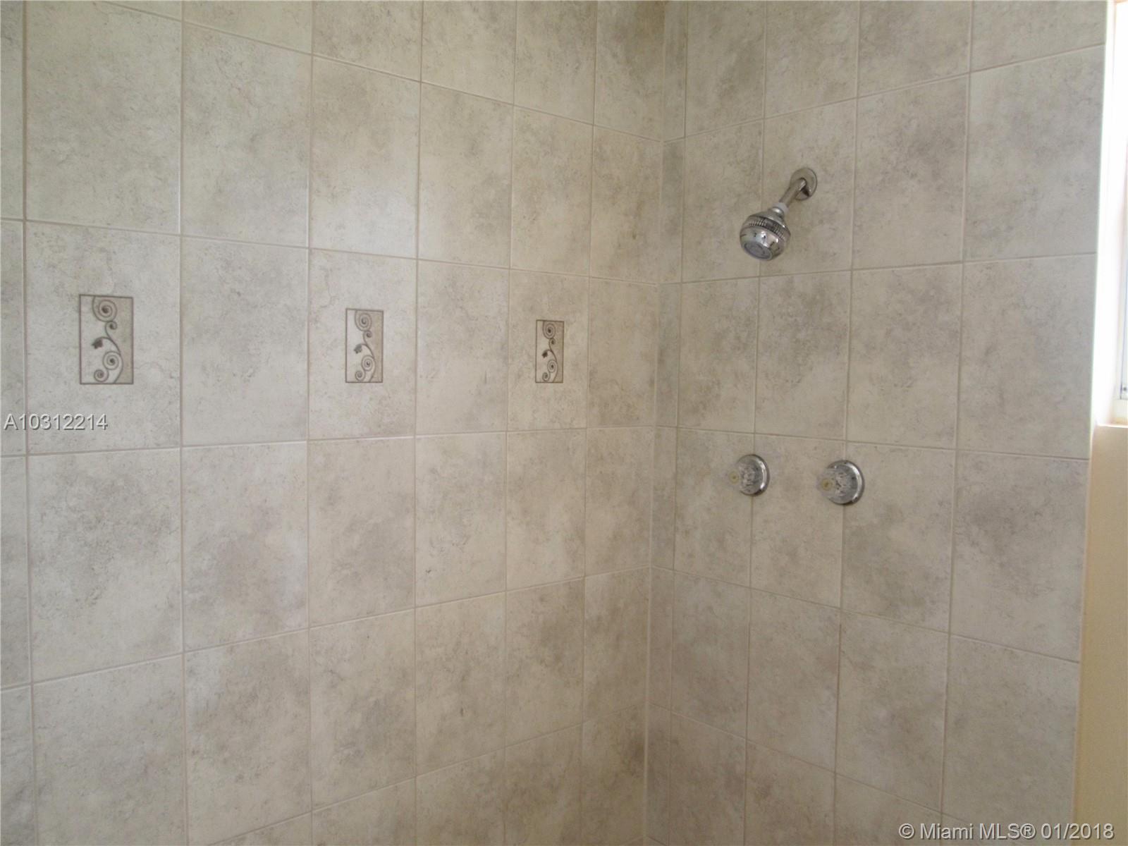 SUNRISE GOLF VILLAGE SEC - Residential