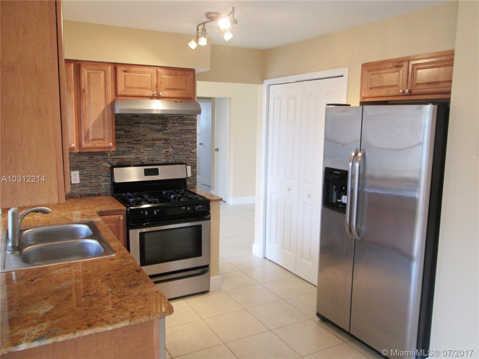 SUNRISE GOLF VILLAGE SEC - Residential