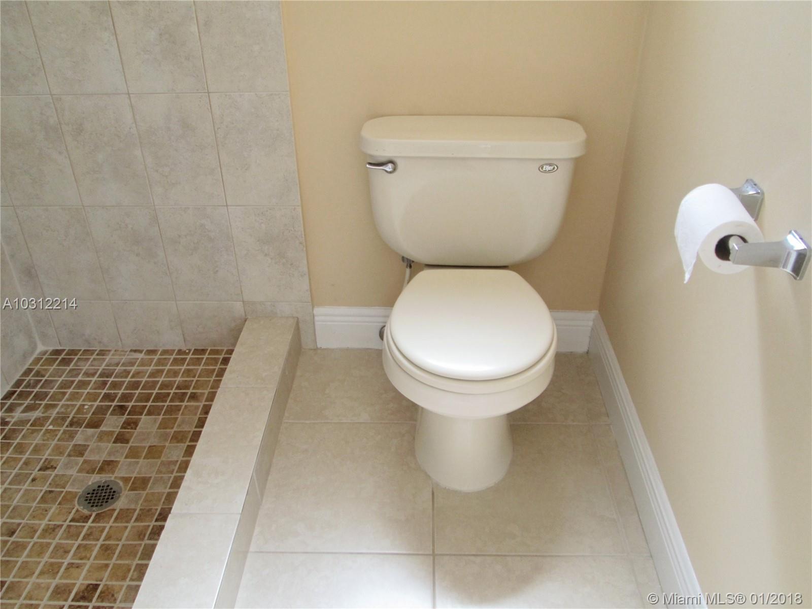 SUNRISE GOLF VILLAGE SEC - Residential