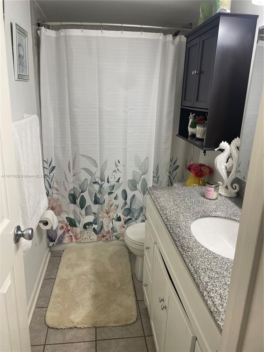 3 56 38 1.23 AC M/L N1/3 O - Residential