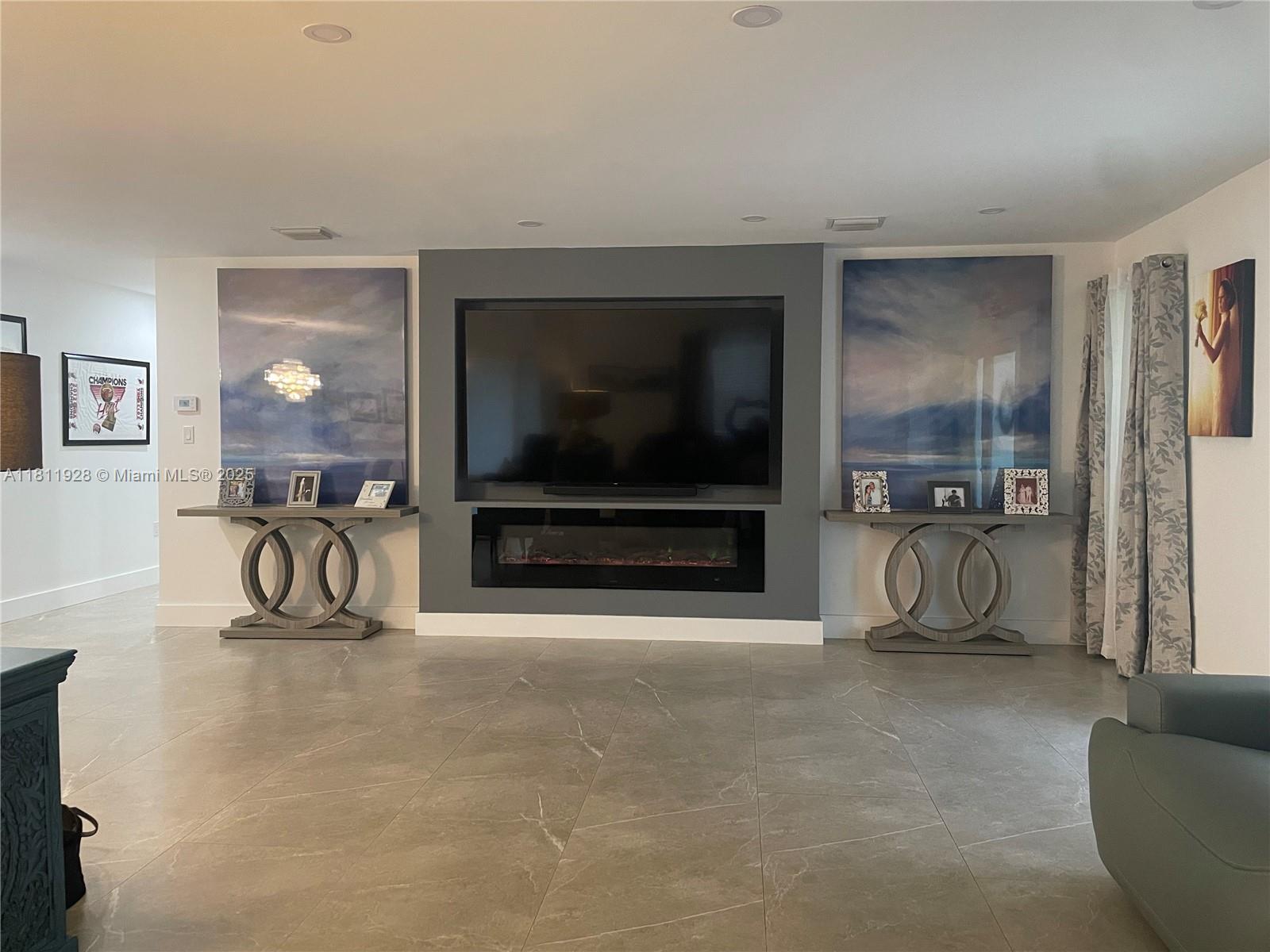 3 56 38 1.23 AC M/L N1/3 O - Residential