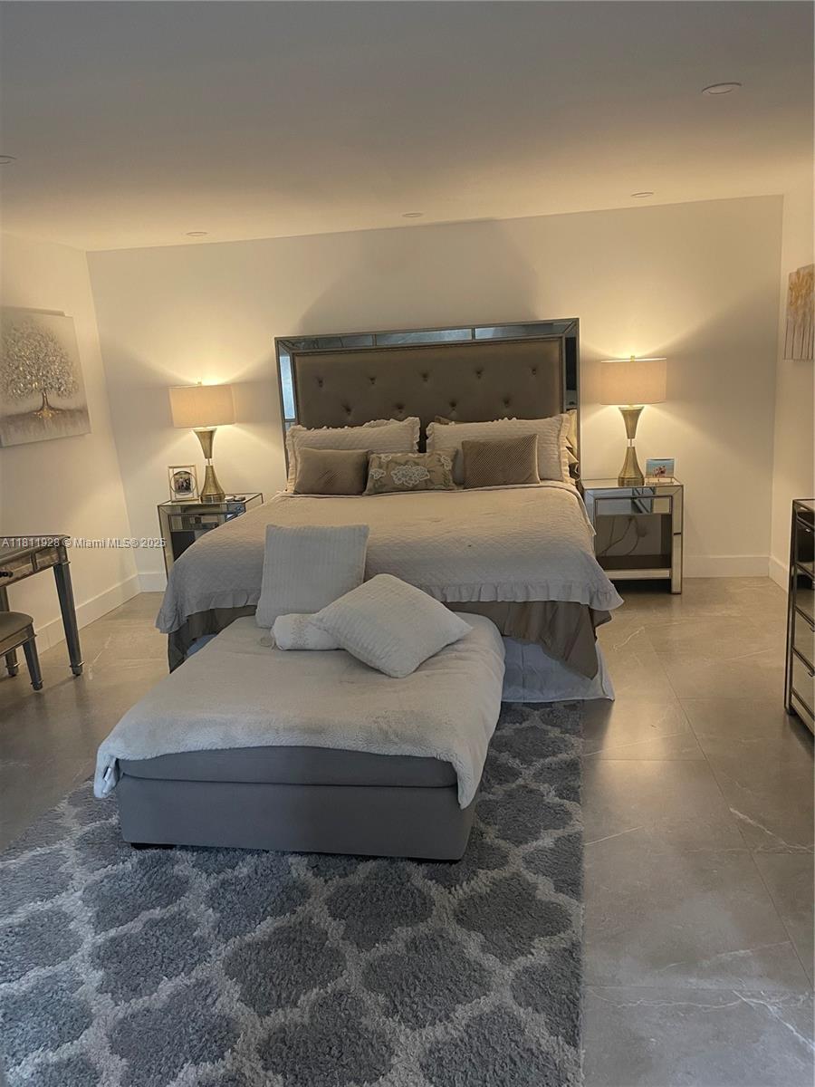 3 56 38 1.23 AC M/L N1/3 O - Residential