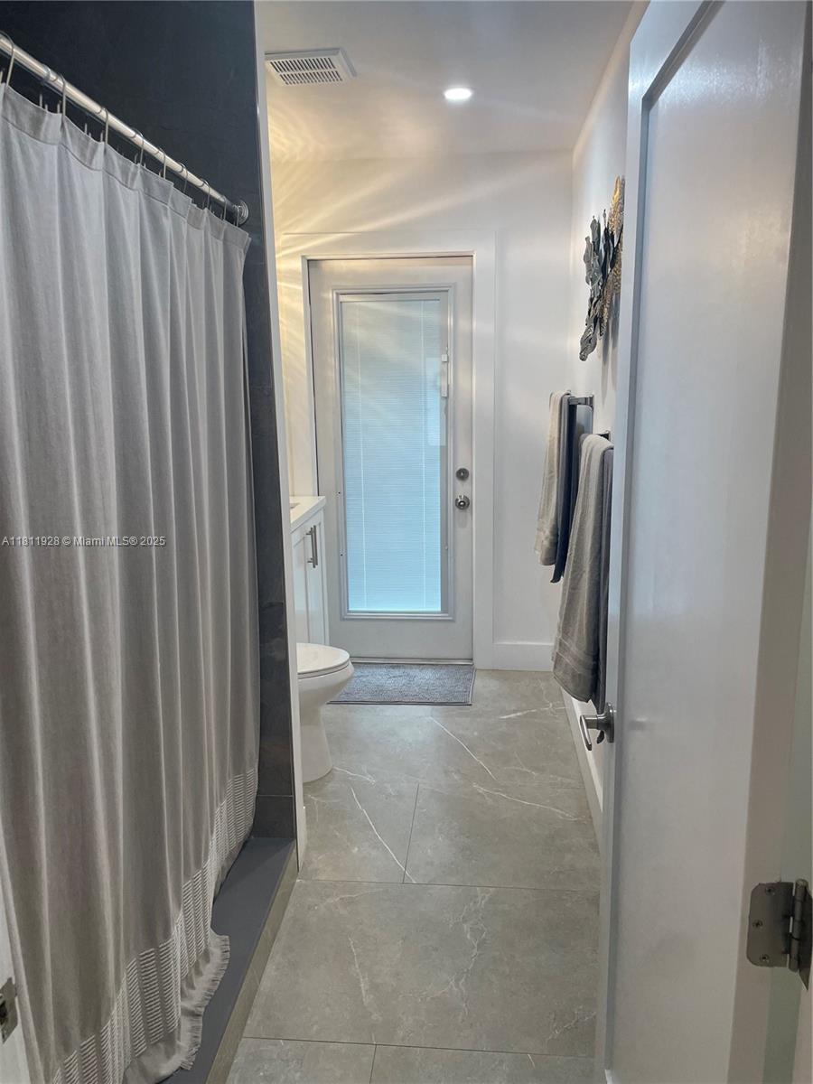 3 56 38 1.23 AC M/L N1/3 O - Residential