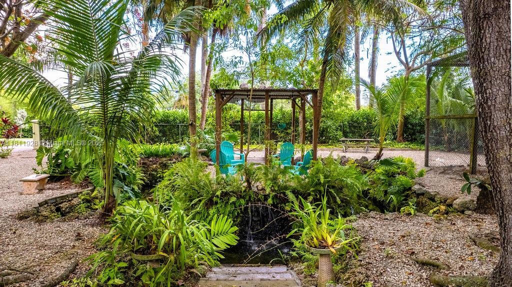 3 56 38 1.23 AC M/L N1/3 O - Residential