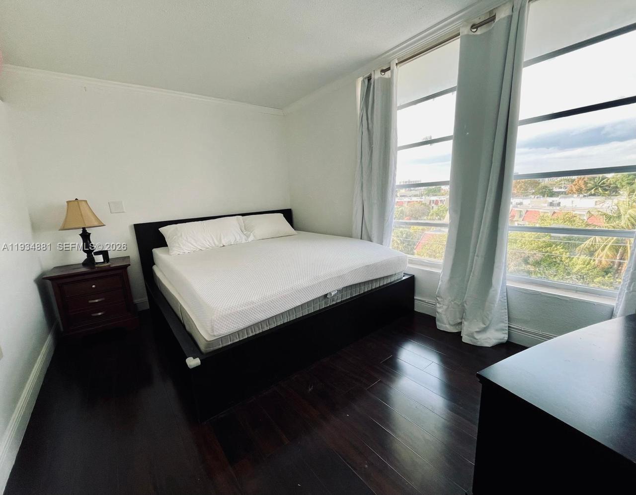 1750 NE 115th St 608