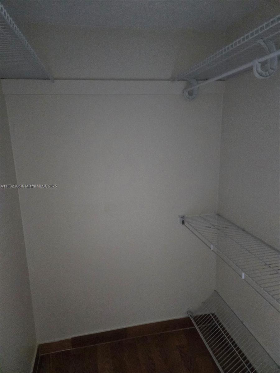 HOLLYWOOD TERRACE AMEN PL - Residential Lease